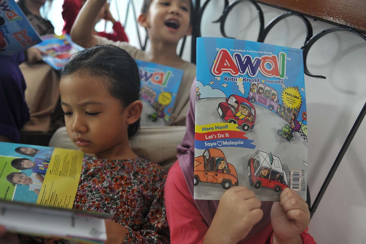 Read more about the article 5 Aktiviti Fonik Untuk Meningkatkan Kemahiran Membaca Anak